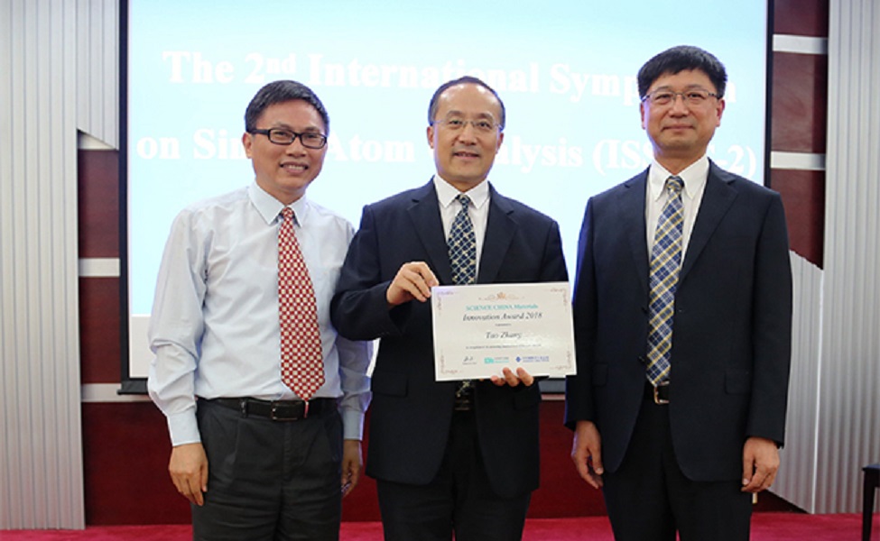 张涛院士获首届“中国科学材料·创新奖”